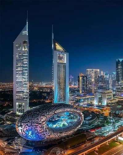 Dubai featuring iconic skyscrapers, luxury developments, vibrant business hubs, beaches and modern attractions.